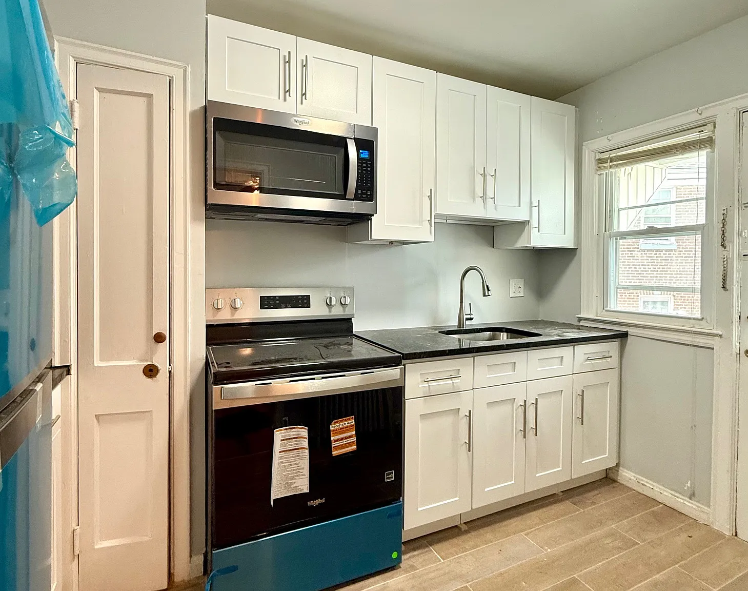 2 bed, 766 sqft, $2,350 — Photo 1