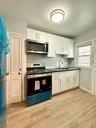 221 Huntington Rd #A Photo 1