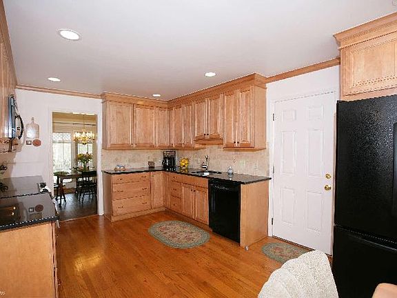 4th image of 15712 Bondy Ln