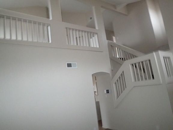 3rd image of 4820 Northview Dr