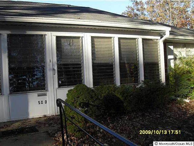 1st image of 50 Cambridge Court #D