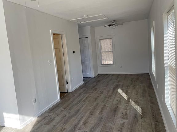 3rd image of 1447 Islington St