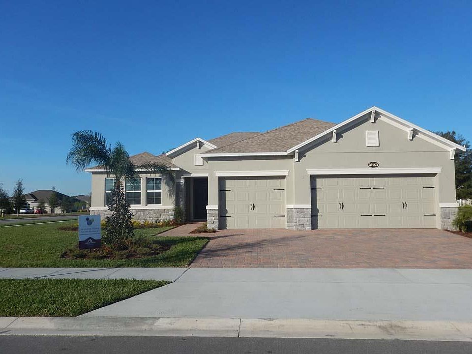 Located on 0048 in Serenity At RedTail in Sorrento, FL