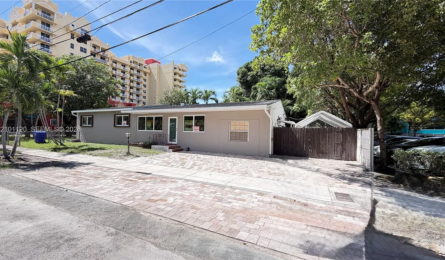 Sickles Grove — Photo 1