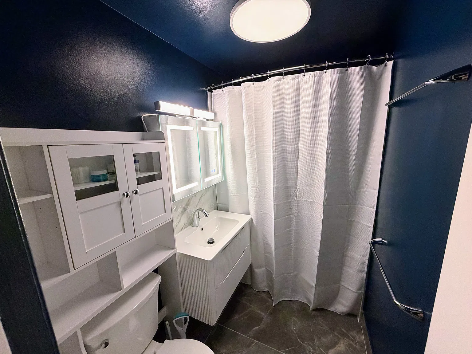 2 bed, 915 sqft, $1,500 — Photo 2