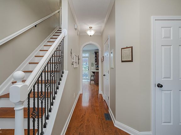 4th image of 8238 Armadale Ct