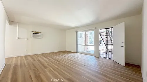 640 Ward St #2 Photo 1