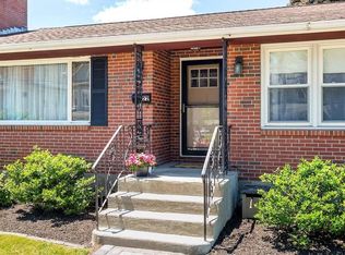 22 Alvarado Ave, Worcester, MA 01604