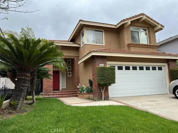 954 S Silver Star Way, Anaheim, CA 92808