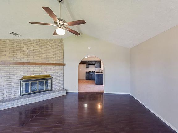 3rd image of 3308 Salem Ct