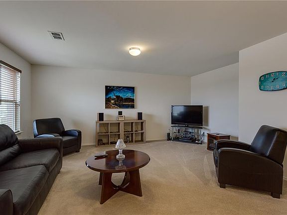 3rd image of 6940 Glade Oaks Dr