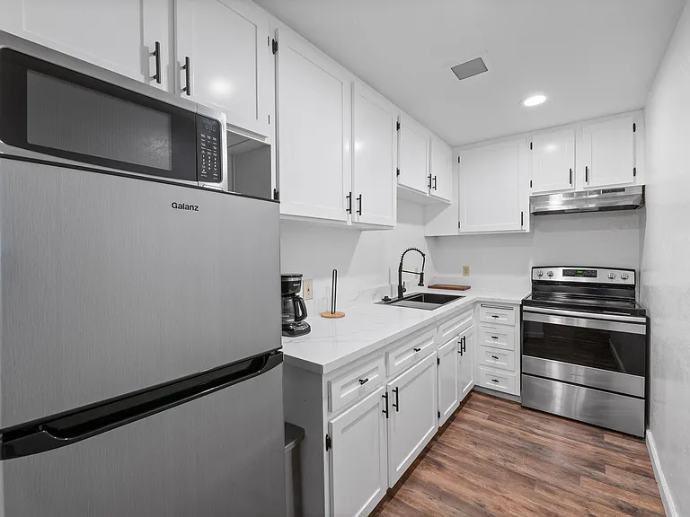 510 N Villa Ct #100 — Photo 10