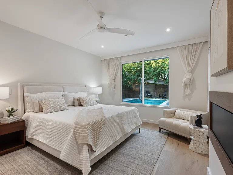 4000 Greystone Dr — Photo 16