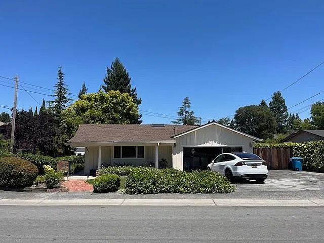 1st image of 447 Santa Clara Ave