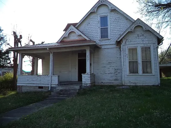 200 Bellview Ave N, Fayetteville, TN 37334