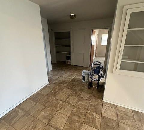 5th image of 1602 Avenue F St