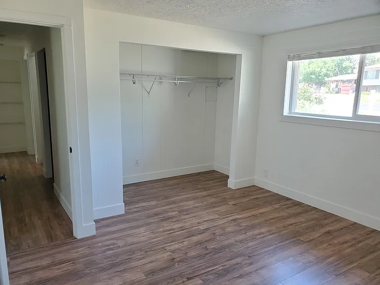 165 N 850 E — Photo 30