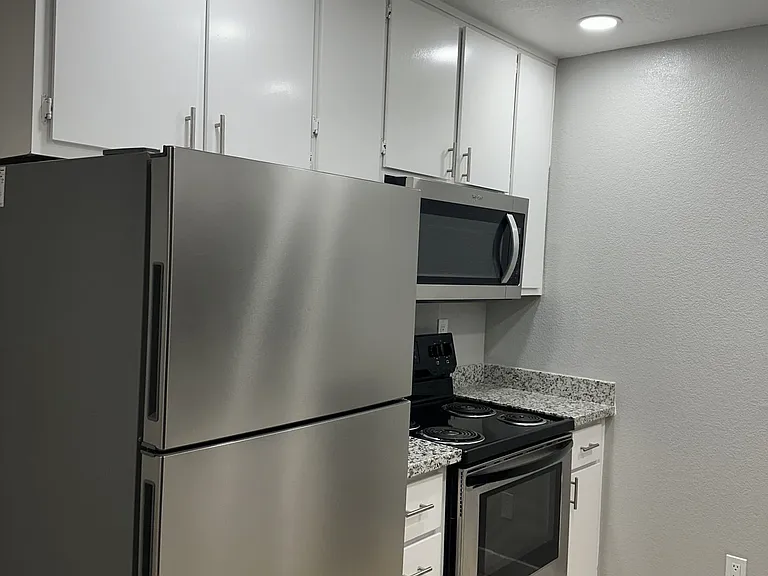 Riverfront Apartments — Photo 13