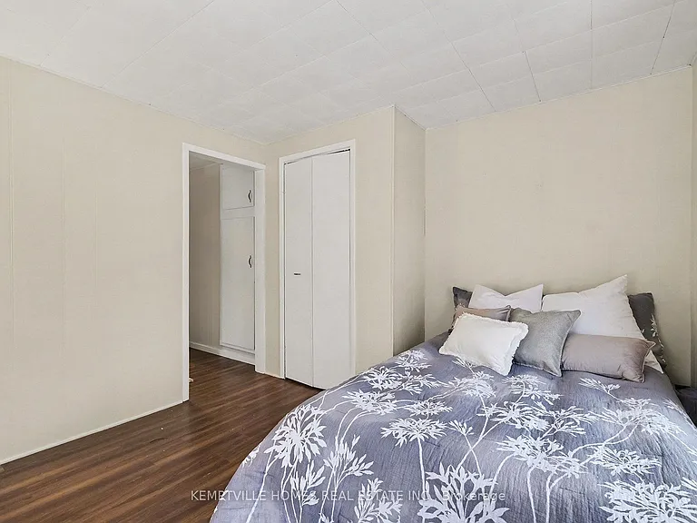 2-803 Saint Lawrence Ct #2 — Photo 11