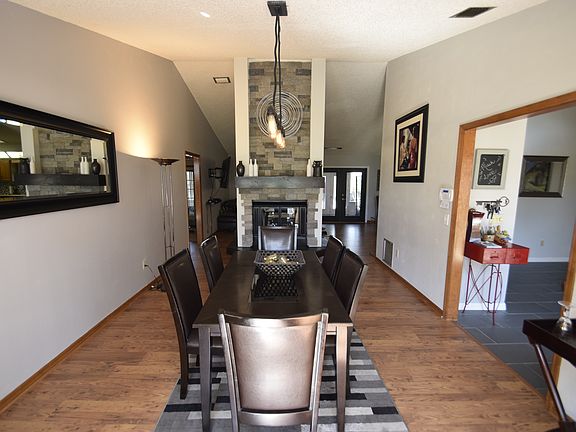 4th image of 2740 Welton Cir