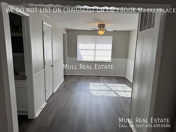 4th image of 1125 SW 61st St