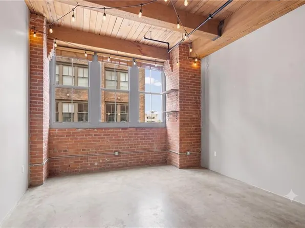 712 Broadway Blvd #401, Kansas City, MO 64105