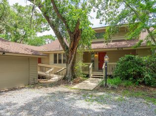 516 Remora Dr, Saint Helena Island, SC 29920