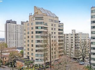 2245 SW Park Pl UNIT 7B, Portland, OR 97205