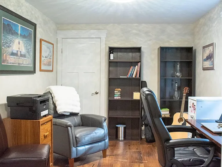 3rd bedroom we use as an office