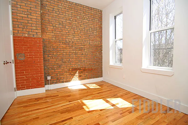 Rented by Fiddler Realty | media 14