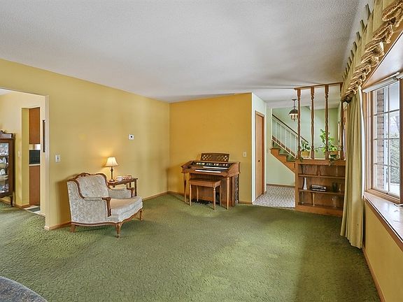 4th image of 3312 61st Ave N
