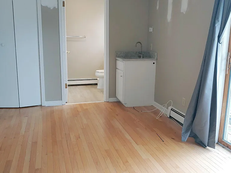 3 Teneyck Ave #B — Photo 8