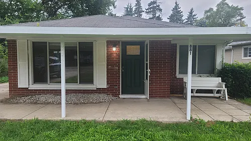 881 Allen Rd Photo 1