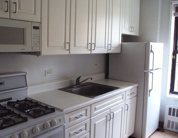 1st image of 2400 Webb Ave APT 7H