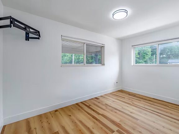 5th image of 3065 S Commerce Rd APT 9