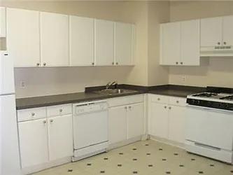 Rented by R New York