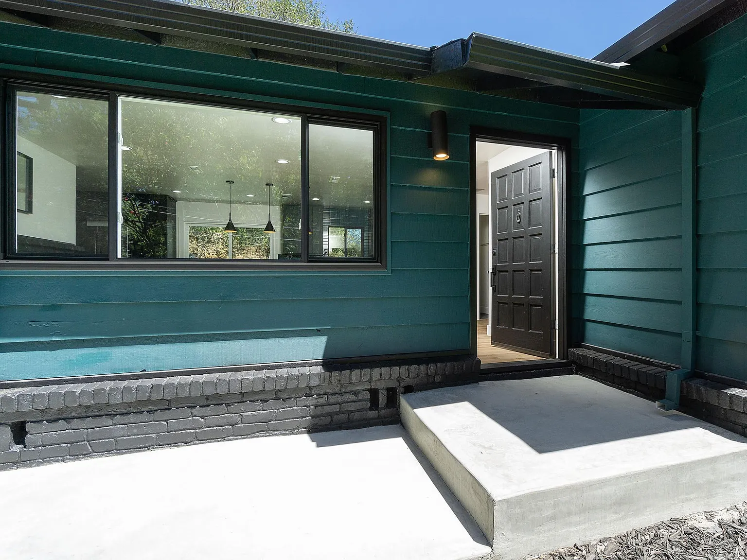 8635 Winding Way photo 1
