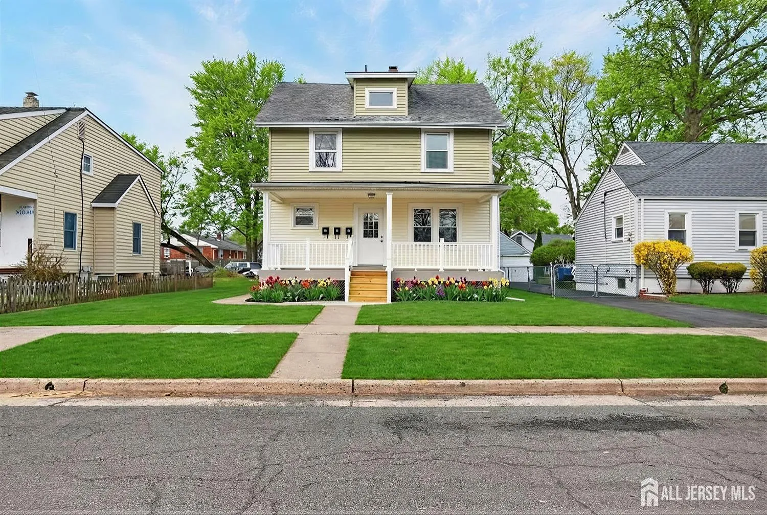 1 bed, 1.0 bath, $2,050 — Photo 2