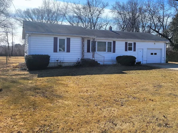 1000 E Railroad St, Kingston, IL 60145