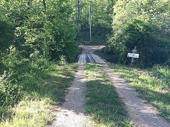 4th image of 37 Trailwood Ter