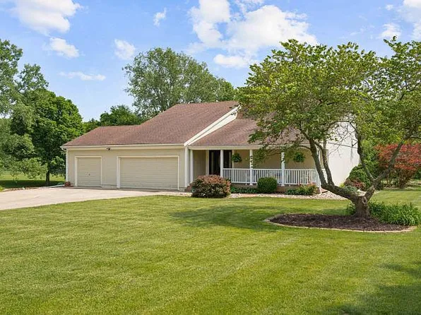 25409 E 130th Ter, Greenwood, MO 64034