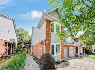 1305 Walkers Line, Burlington, ON L7M 4N7
