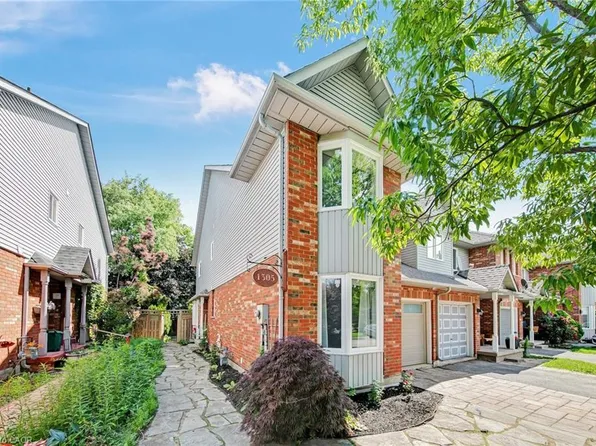1305 Walkers Line, Burlington, ON L7M 4N7