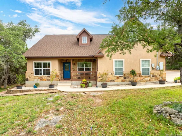 829 Rutherford, Fischer, TX 78623