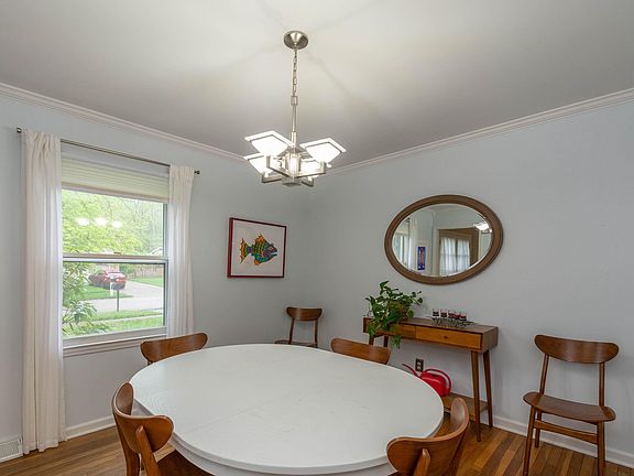 4th image of 2420 E Rock Creek Dr