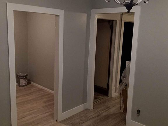 4th image of 2444 Ontario Ave #2