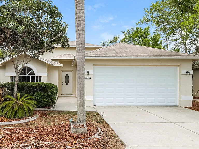 7921 Hathaway Dr — Photo 1