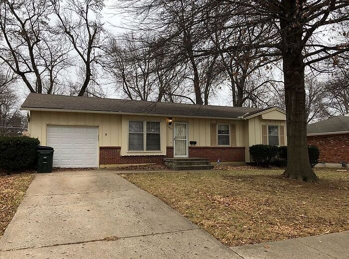 1st image of 8912 W 94th St