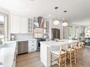 1327 Foster Rd, Iowa City, IA 52245