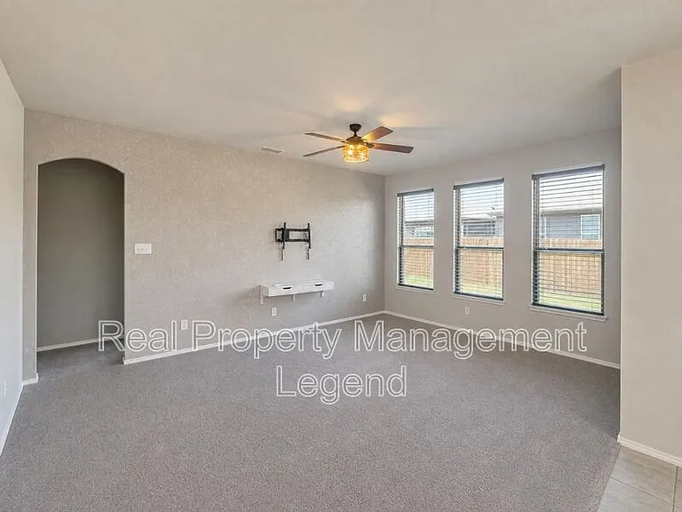 5601 Portola Ln — Photo 17